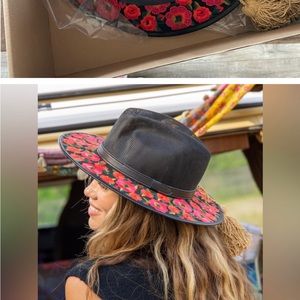 IN SEARCH OF/ LOOKING FOR- Natural Life Tesoro Embroidered Fedora
